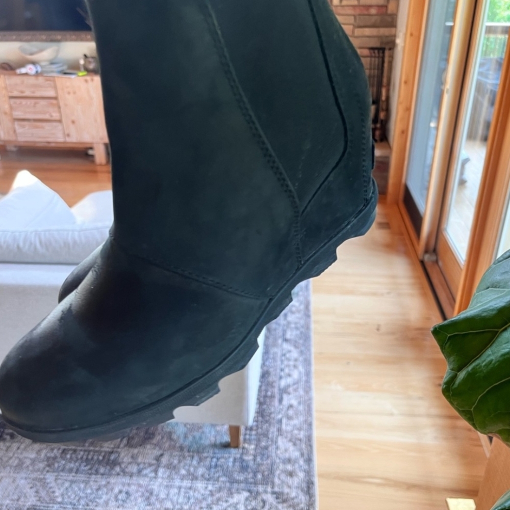 Sorel Women's Joan of Arctic Chelsea Boot โ Waterproof Leather Wedge ๐ค - Picture 10 of 14